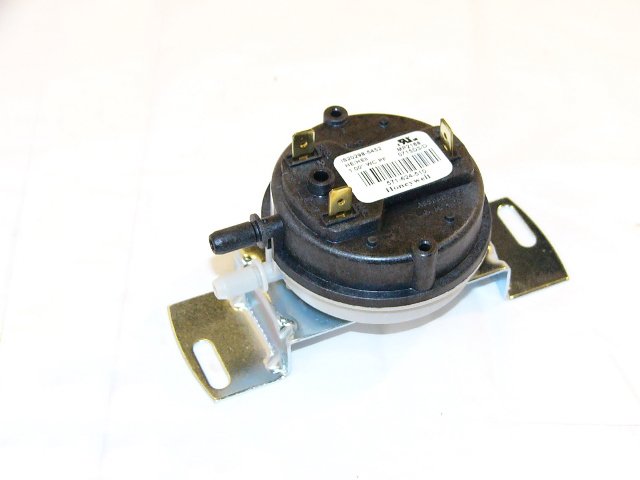 Weil-McLain 511624510 Pressure Switch Differential Spdt 1" Water Column FS-4080-132